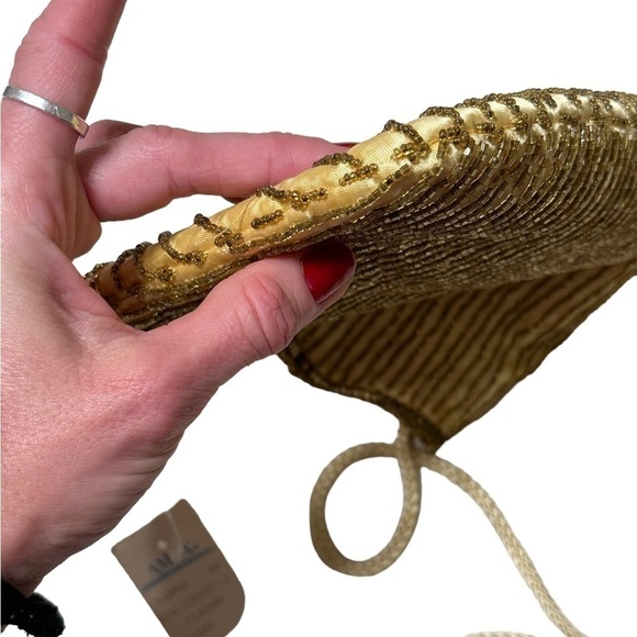 Vintage Le Regale Gold Beaded Cocktail Purse. Perfect for New Years🥂🎉🎊 - Picture 10 of 16
